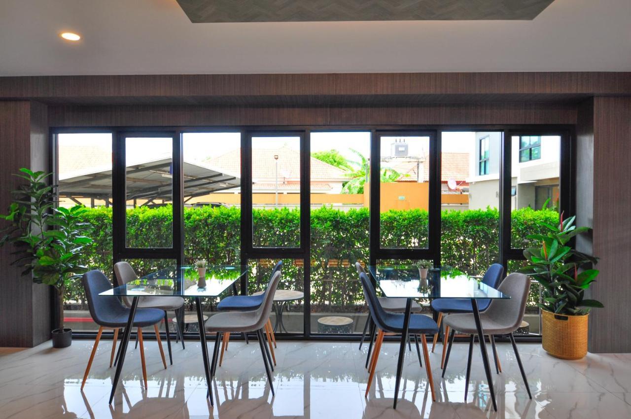The S Block Condotel Ban Si Than Exterior photo